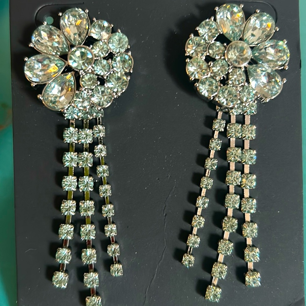 Ann Taylor Crystal Hollywood Glam Light Blue Aquamarine Rhinestone Drop Earrings